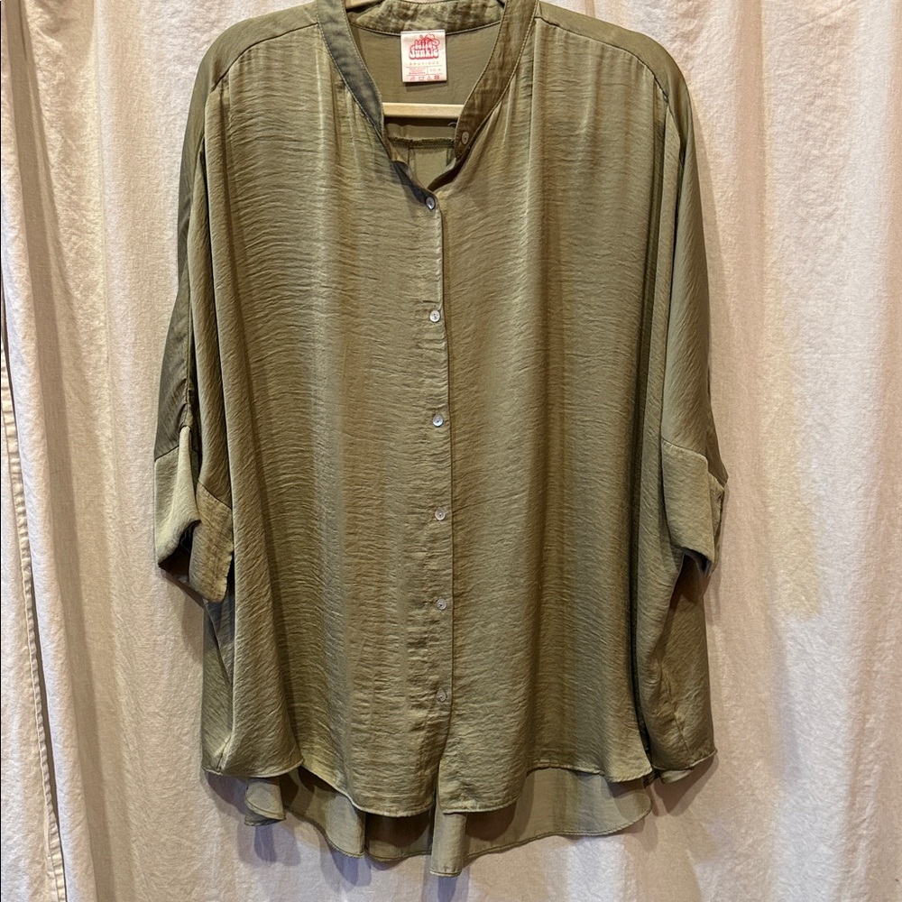 ⚜️ EUC WILD JUNKIE silk Olive Green Button-Up Blouse sz Med
